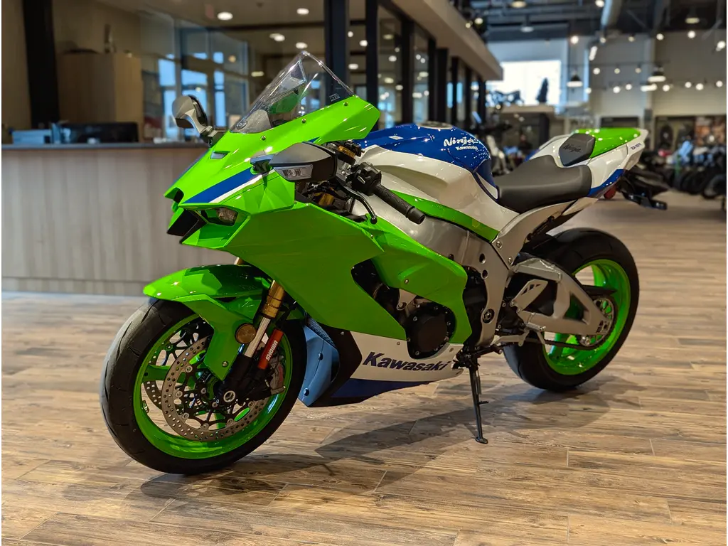 ファイ Ninja ZX-10R」2024年モデルが8/31発売！グリーン&ブラックの新