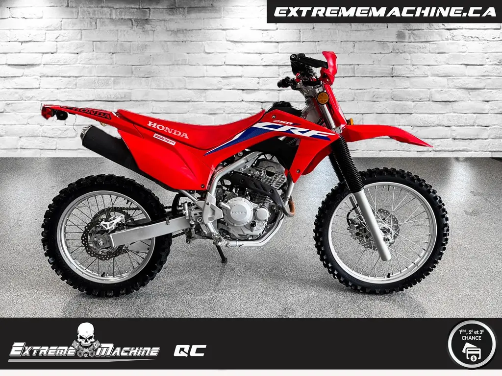Honda CRF 250F 2022 - TRÈS PROPRE!!!