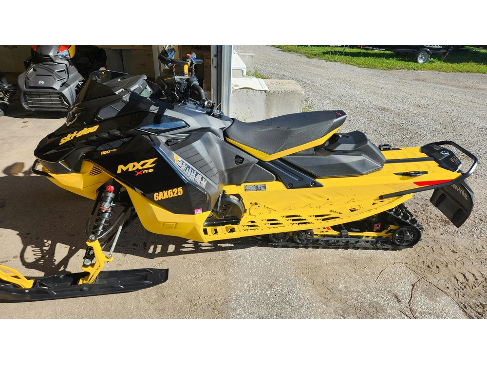2025 Ski-doo 2025 Mxz Xrs 850 129 alt