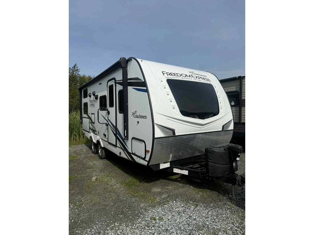 2022 Coachmen Fr. Express 238bhs alt