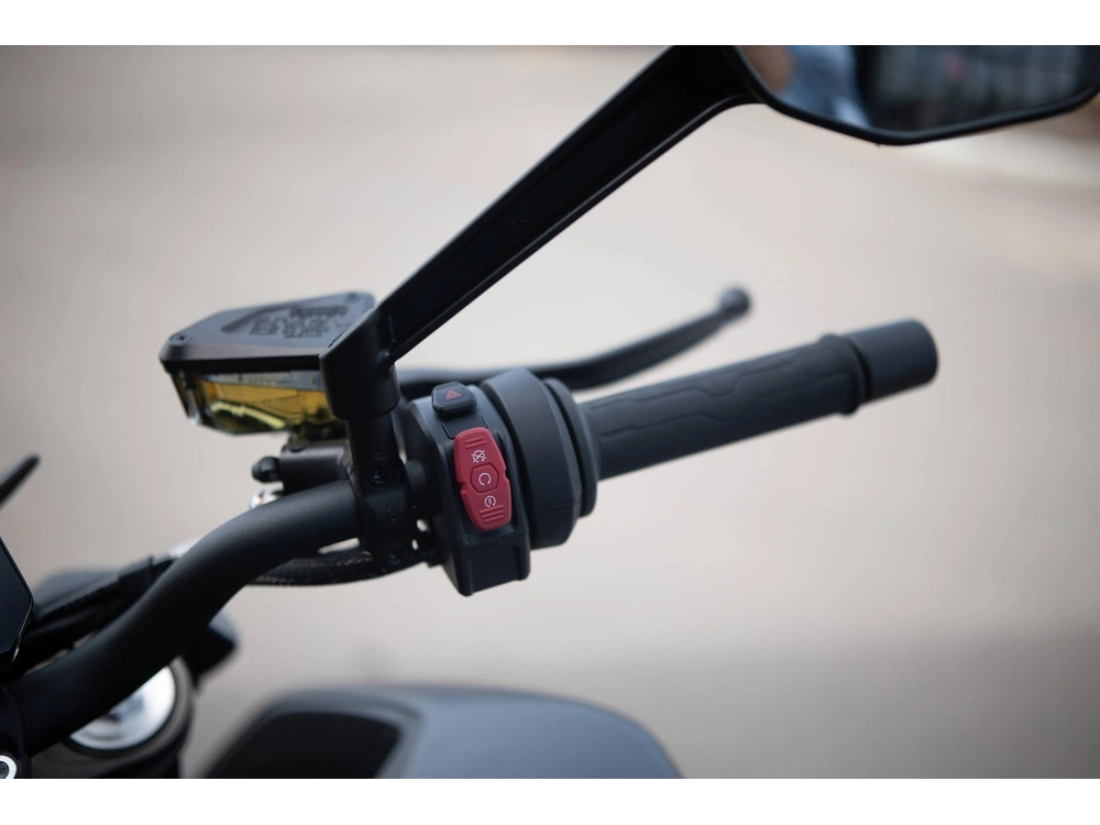 2025 Cfmoto 800nk alt