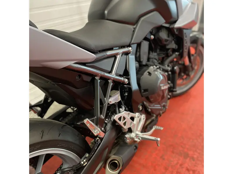 2025 Suzuki GSX 8S thumbnail 12