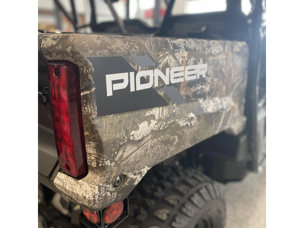2025 Honda Pioneer 520 Camo alt