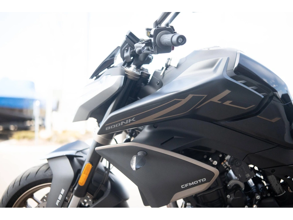 2025 Cfmoto 800nk alt