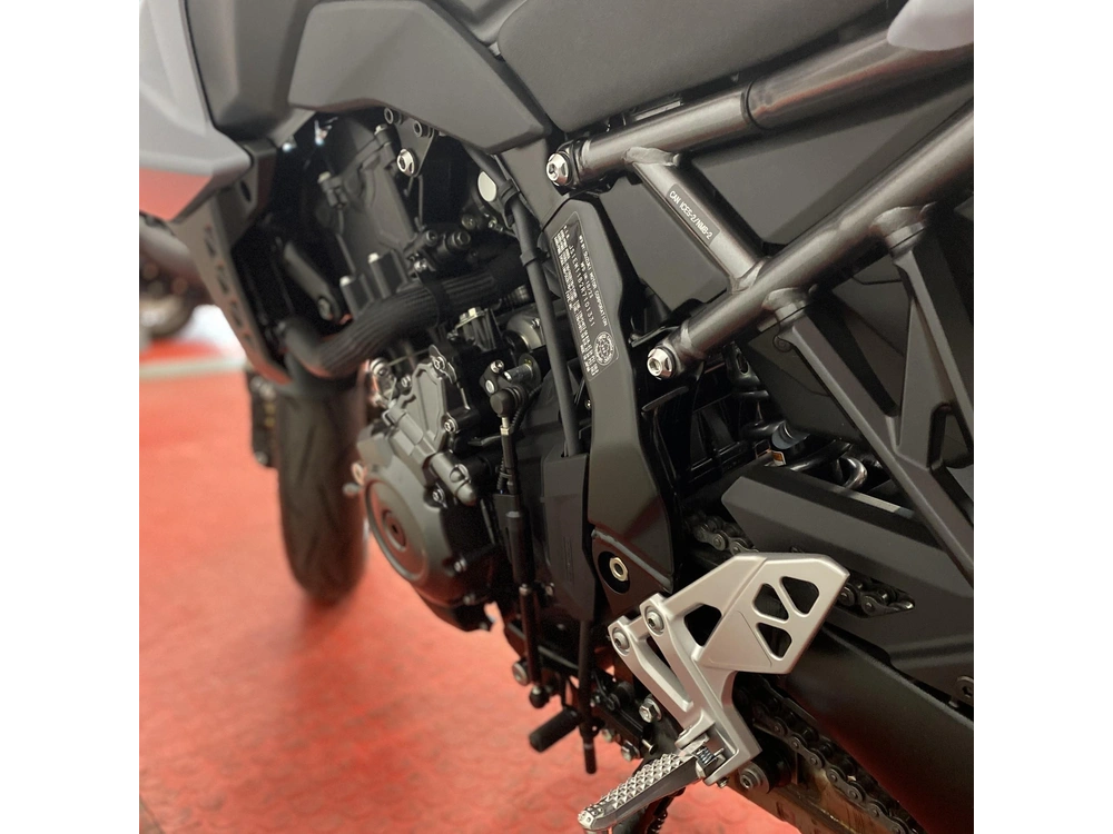 2025 Suzuki Gsx-s 8s alt