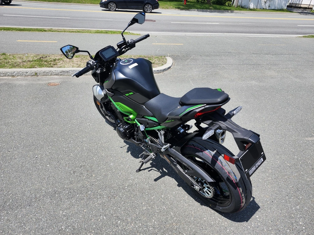 2025 Kawasaki Z900 2025 Prix Détail 12 294$ Accélérations Franches Assurées alt
