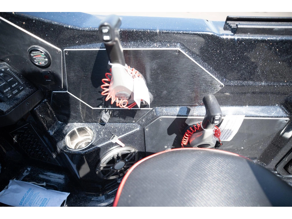 2025 Skeeter Products Wxr2060f alt