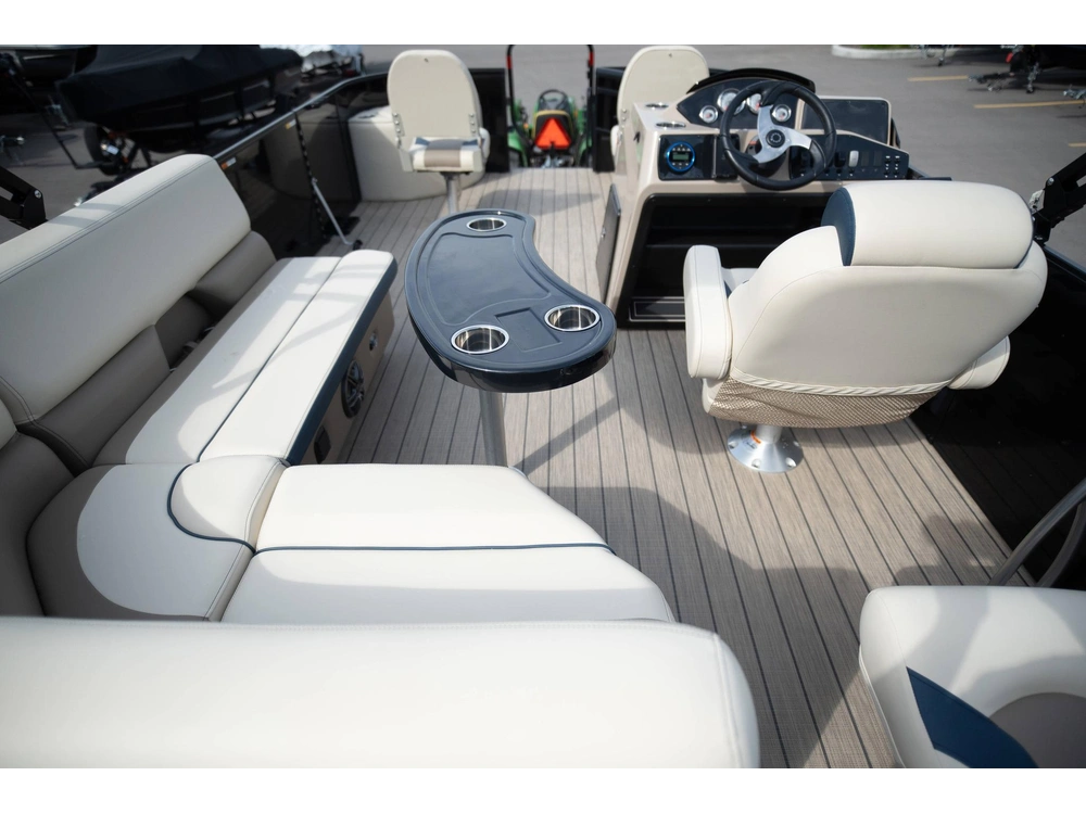 2025 Suncatcher Select 20f alt