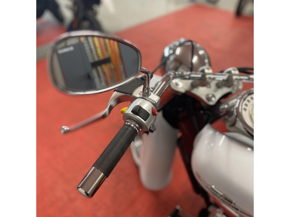 2025 Suzuki Boulevard C50 alt