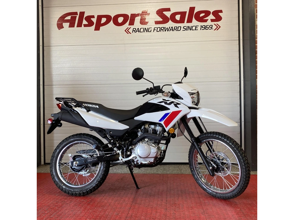 2025 Honda Xr150ls alt