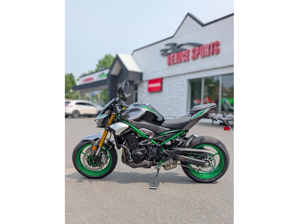 Kawasaki Z900 Se | 🏍 Roadster Se Suspensions Öhlins Freins Brembo Alternatives Ducati Monster 🏍 | 2025 alt