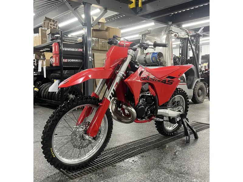 2025 GASGAS MC 250 thumbnail 6
