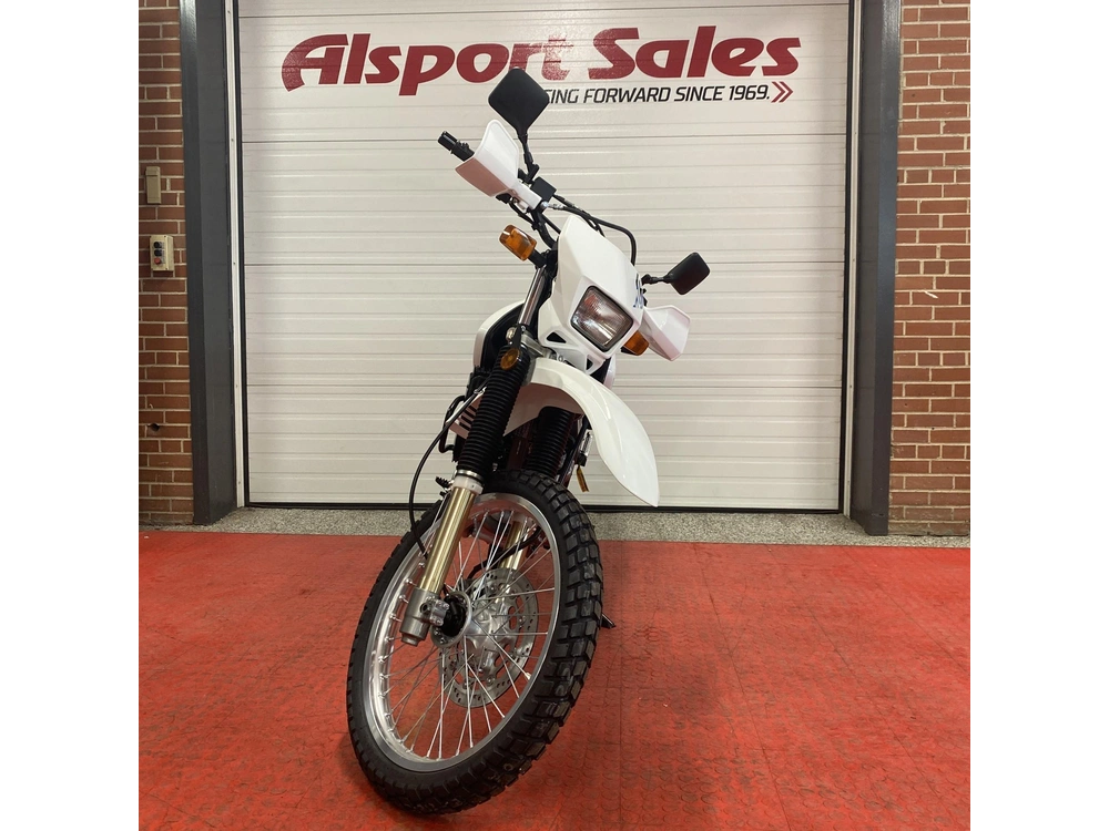 2025 Suzuki Dr 650s alt