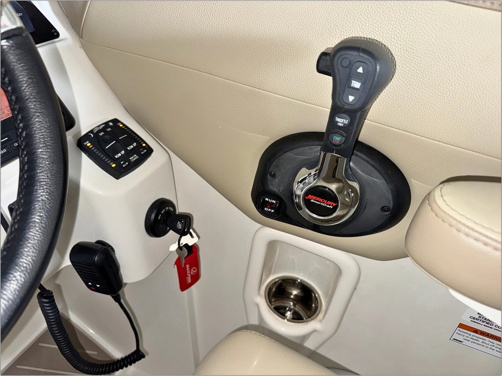 2021 Sailfish 245 Dc alt