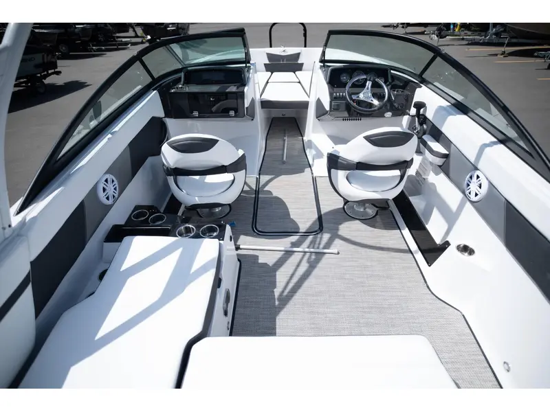 2023 Monterey Boats M225 BOWRIDER thumbnail 14