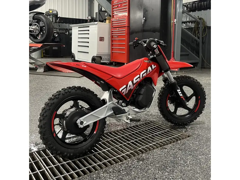 2025 GASGAS MC-E 2 thumbnail 2