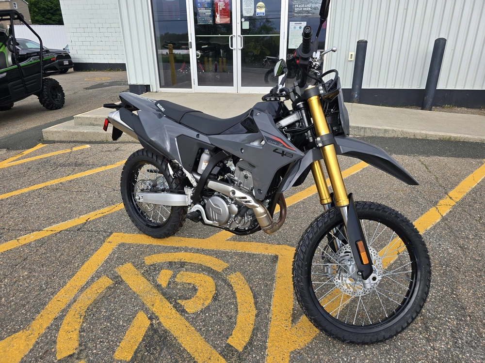 2025 Suzuki Dr-z4s alt