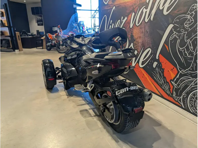 2012 Can-Am Spyder rs manuel