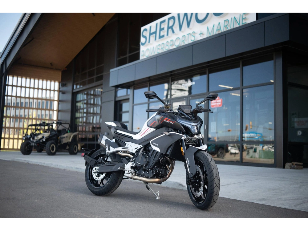 2025 Cfmoto 800nk alt