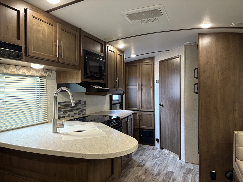 Cougar 22rbs 2018 alt
