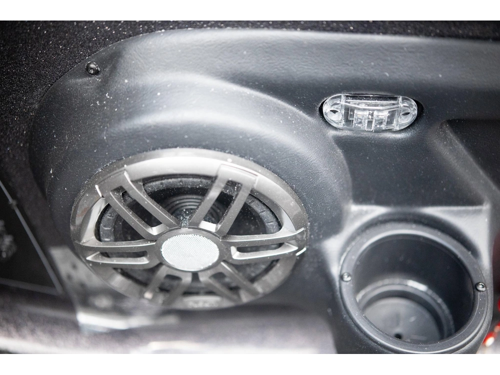 2024 Skeeter Products Solera 189 alt