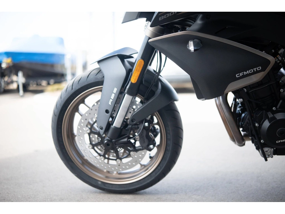 2025 Cfmoto 800nk alt