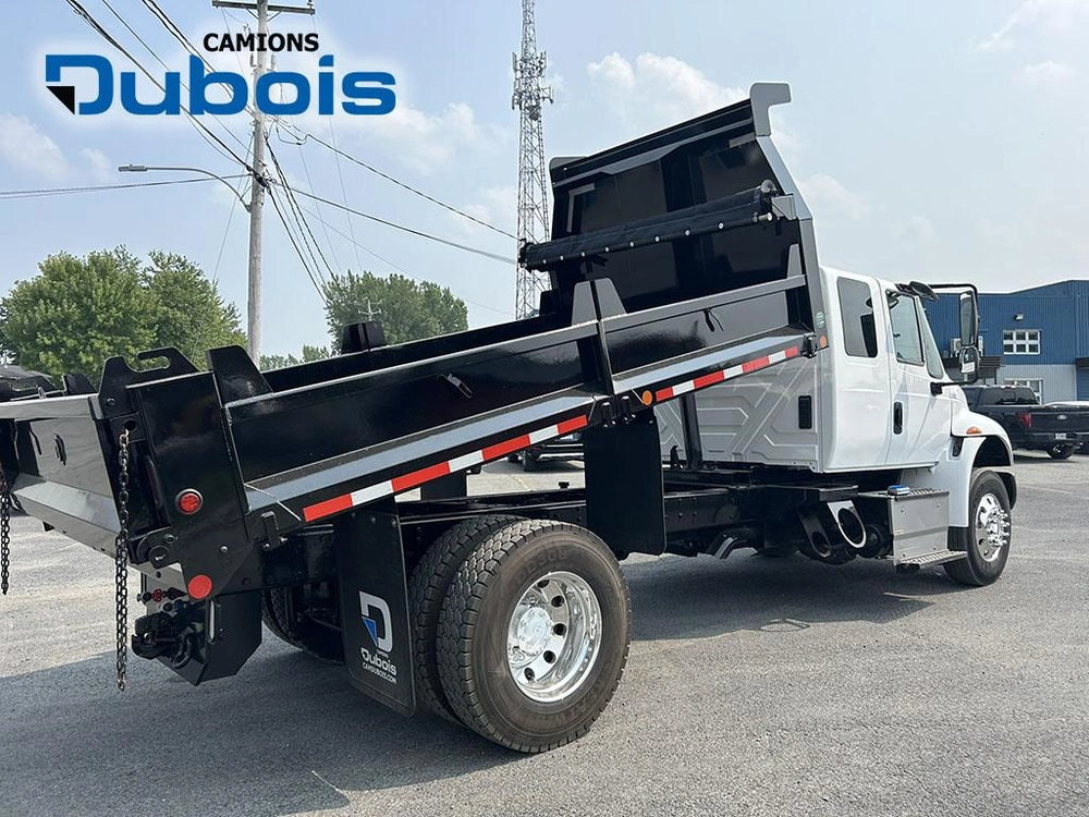 2016 International 4300 alt