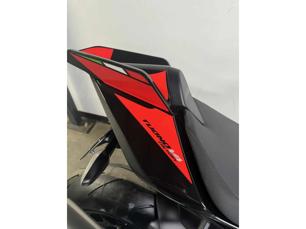 Aprilia Tuono V4 1100 Factory Démo 2026 alt