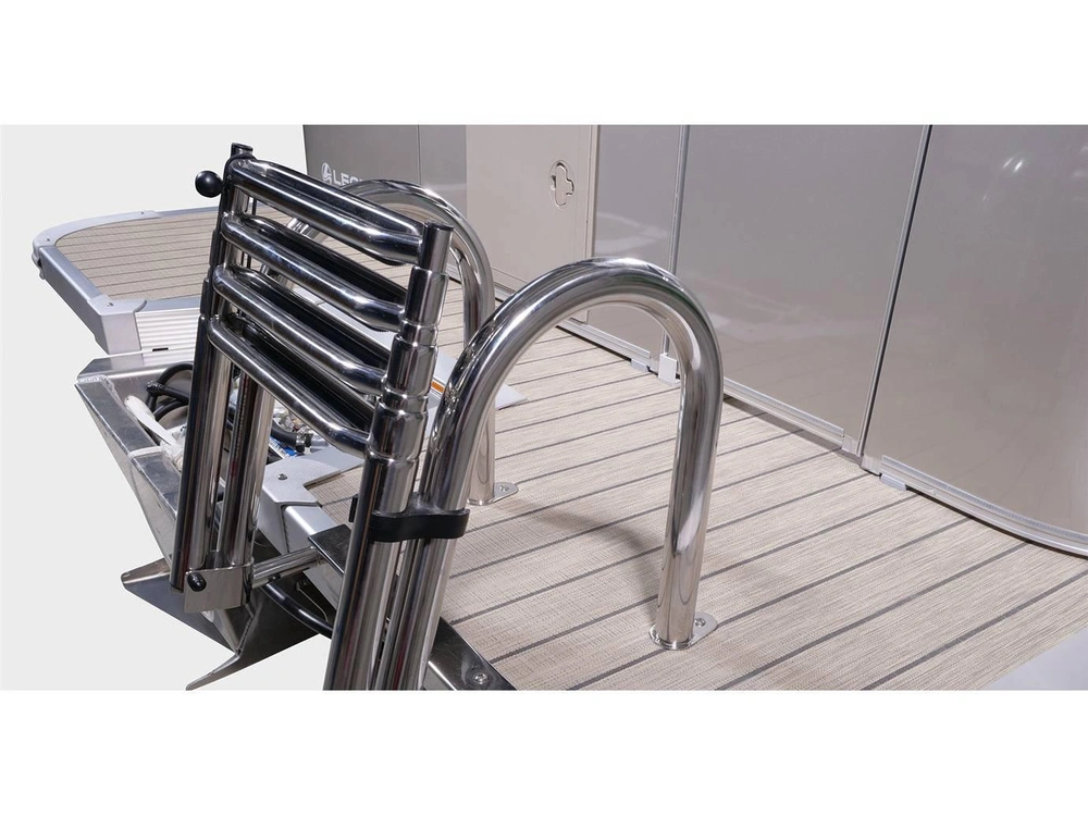 2023 Legend Q-series Lounge Plus Sport Pro alt