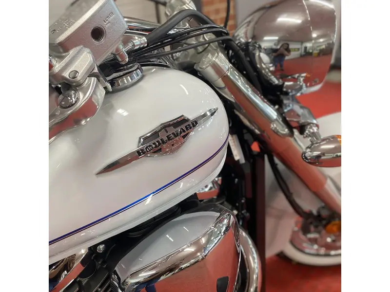 2025 Suzuki BOULEVARD C50 thumbnail 10