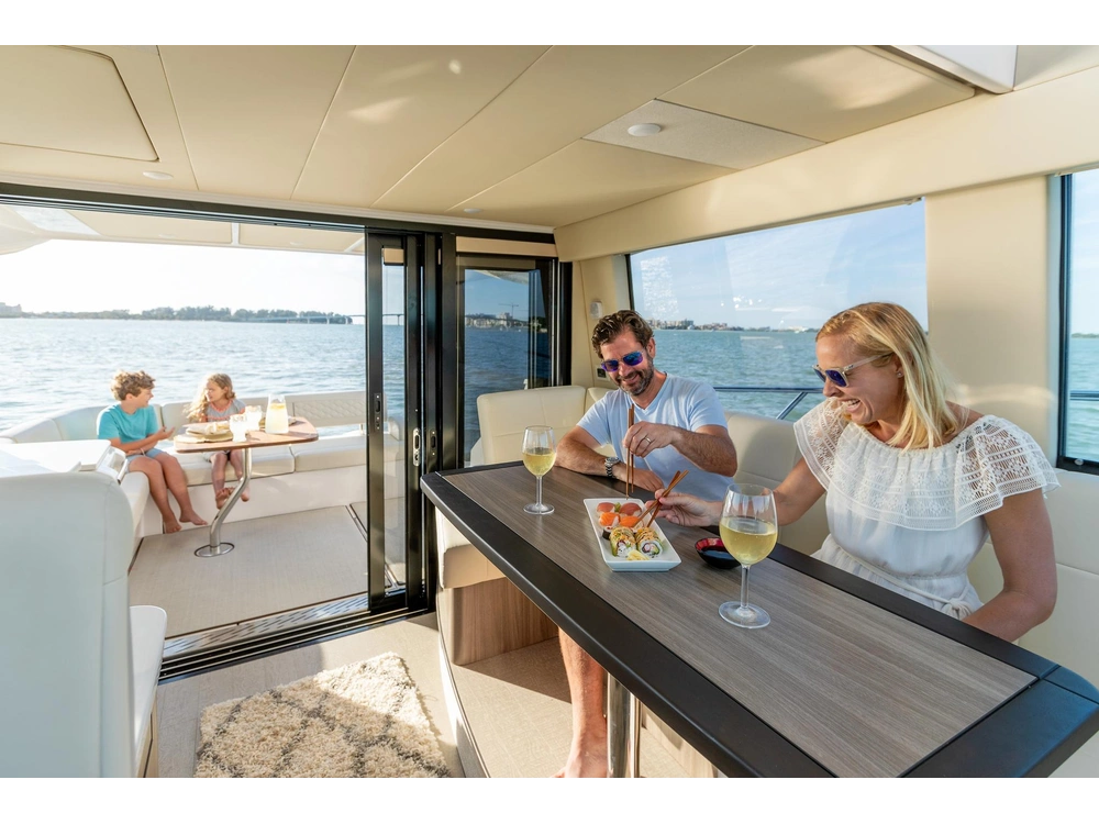 Regal 42 Xo 2022 alt