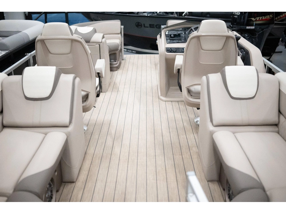 2023 Legend Q-series Lounge Plus Sport Pro alt