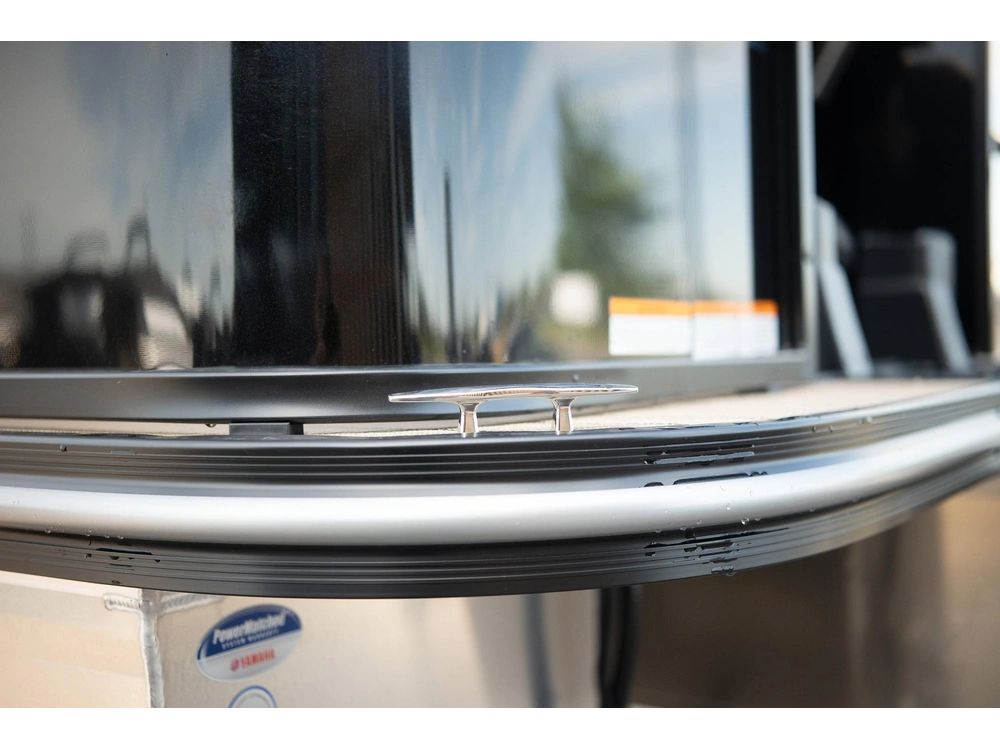 2025 Suncatcher Select 20f alt