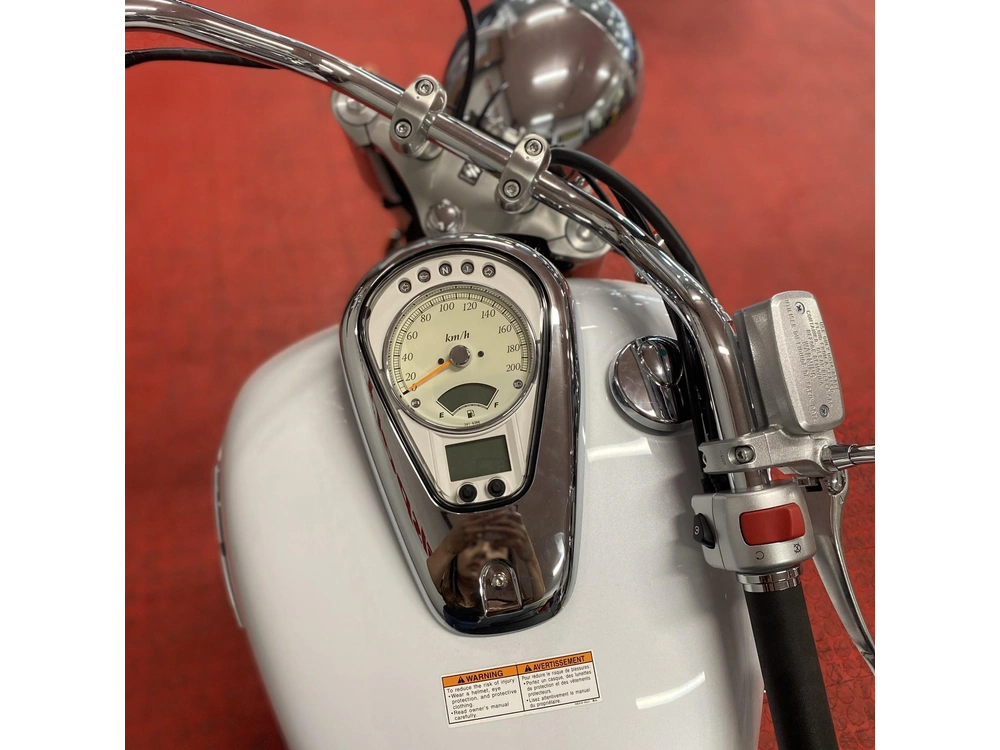 2025 Suzuki Boulevard C50 alt