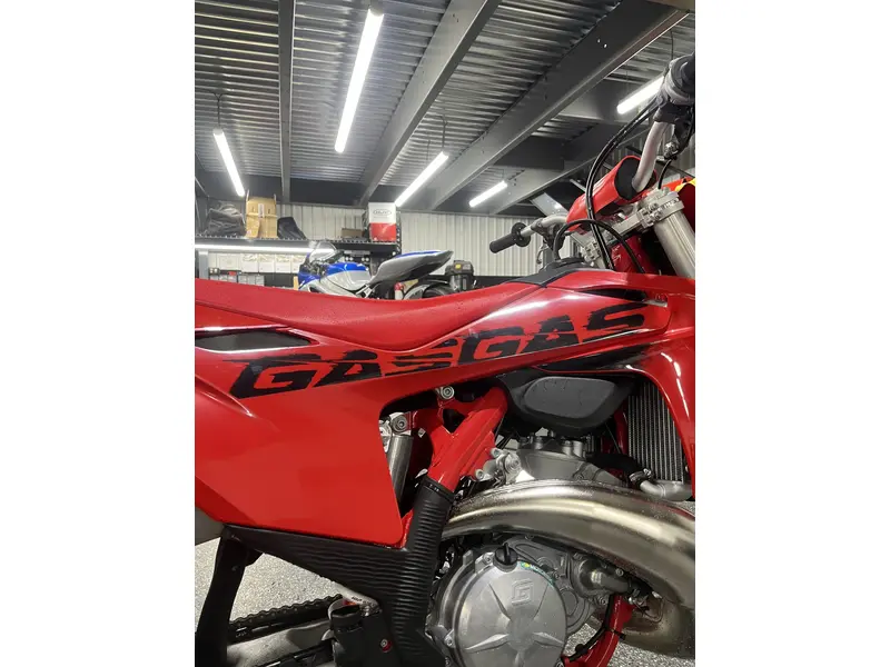 2025 GASGAS MC 250 thumbnail 11