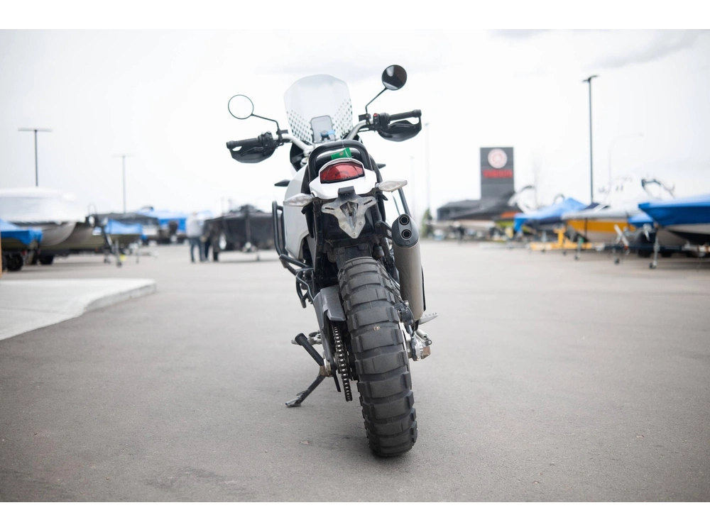 2023 Ducati Desert X alt