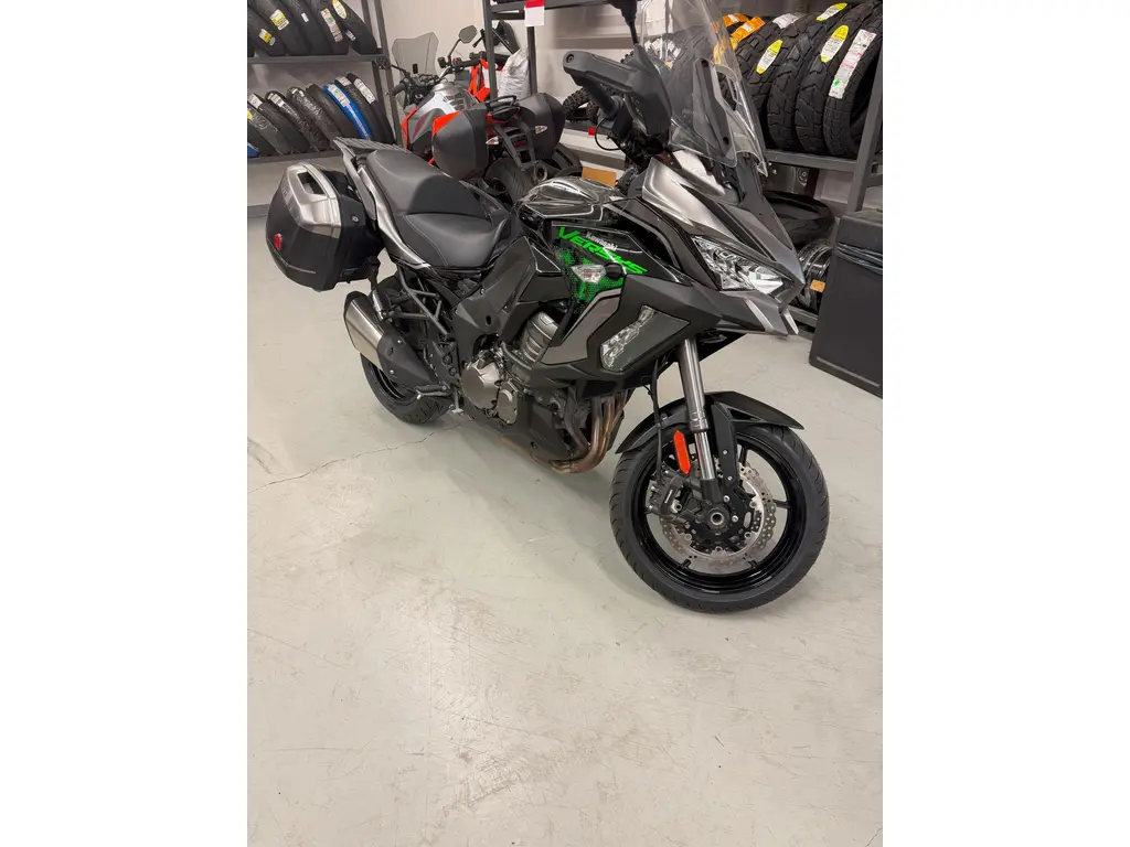 Used 2022 Kawasaki VERSYS 1000 LT SE in Hawkesbury Maximum