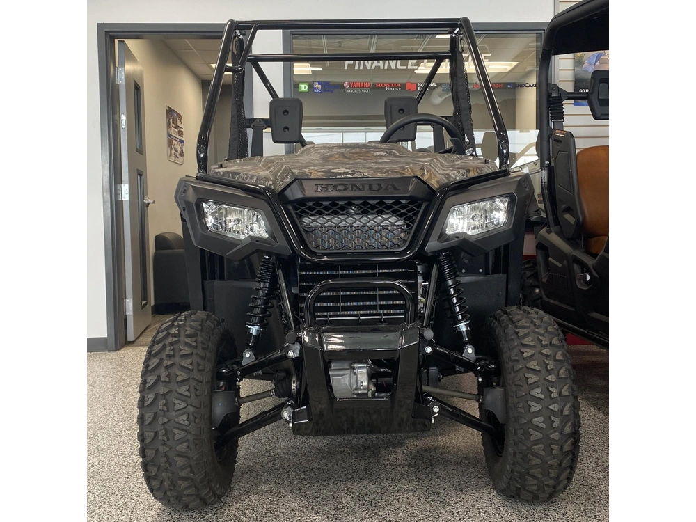 2025 Honda Pioneer 520 Camo alt