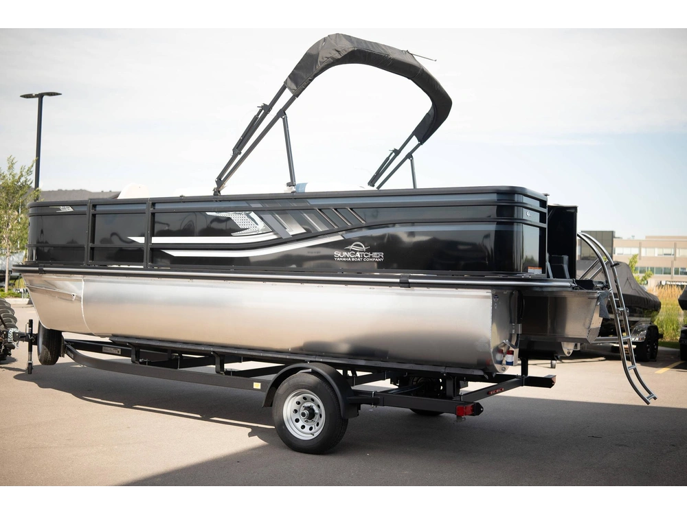 2025 Suncatcher Select 20f alt