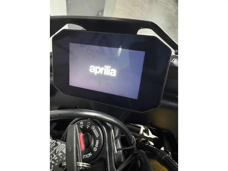 2026 APRILIA TUONO V4 1100 FACTORY DÉMO