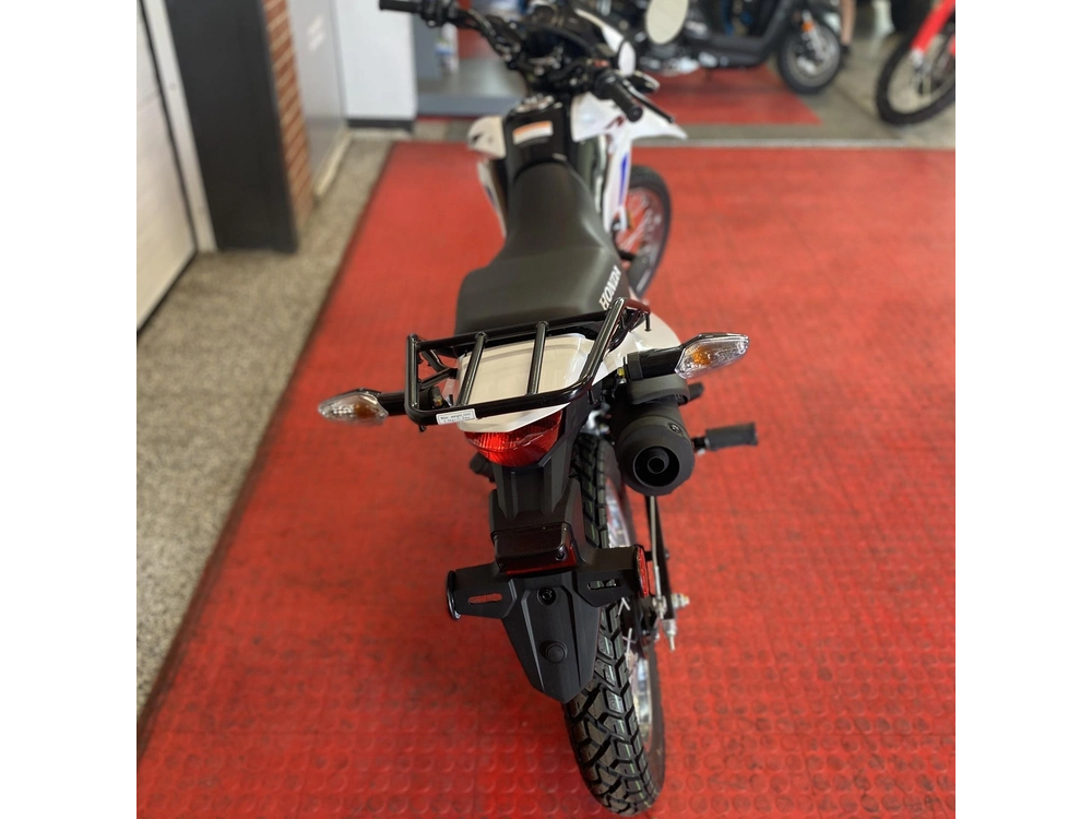 2025 Honda Xr150ls alt