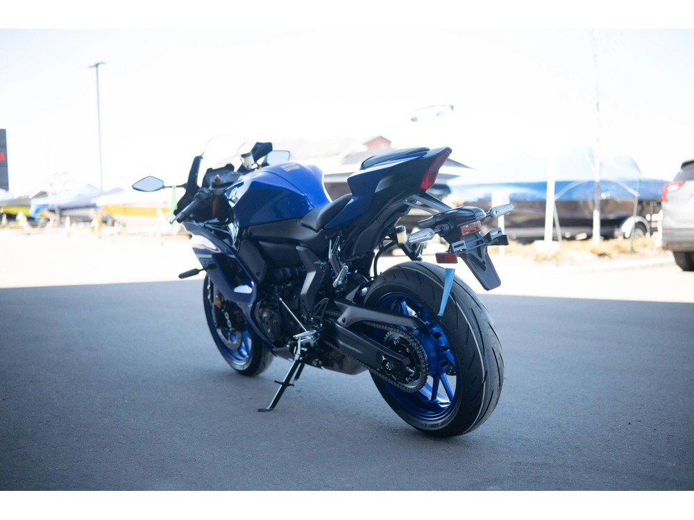 2025 Yamaha Yzf-r7 alt