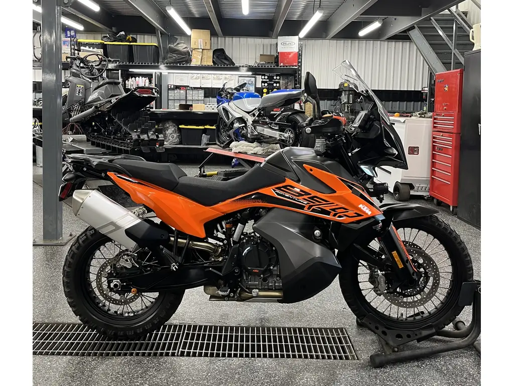 2022 KTM 890 AVENTURE S