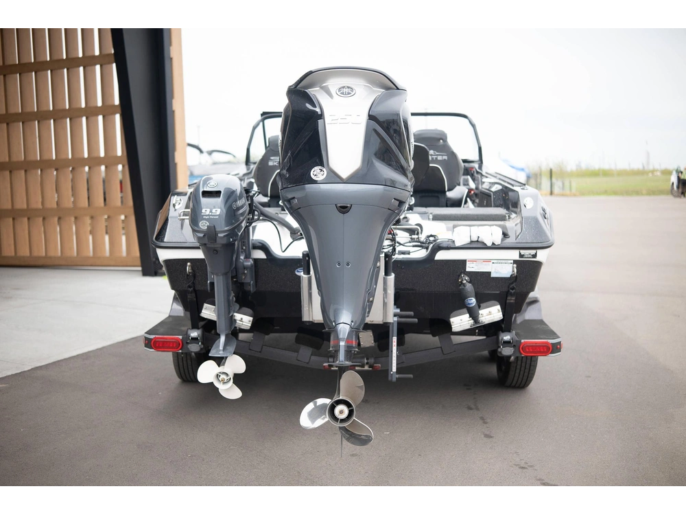 2025 Skeeter Products Wxr2060f alt