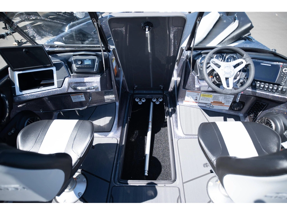 2025 Skeeter Products Solera 189 alt