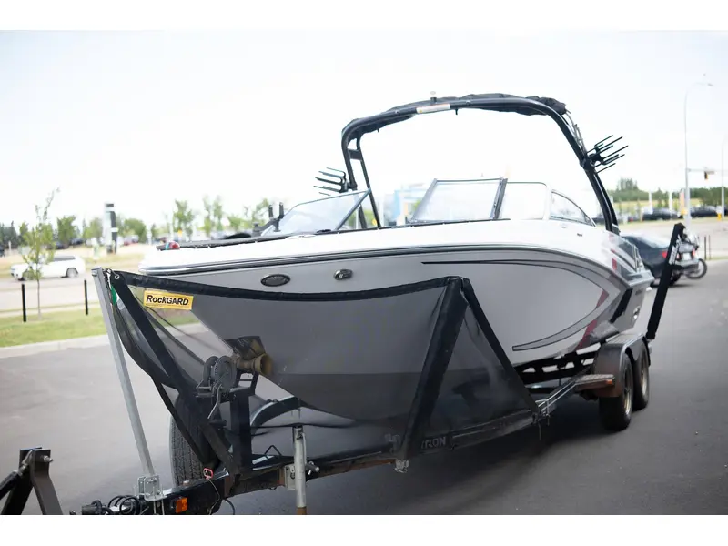 Glastron GT225 2013