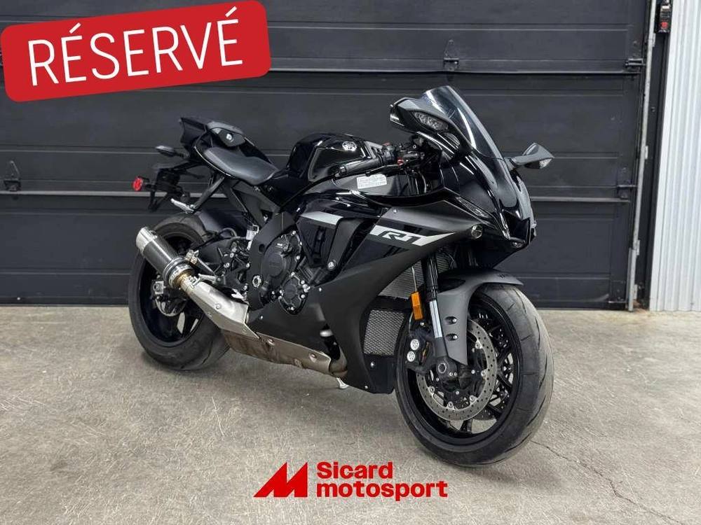 Yamaha R1 2024 alt