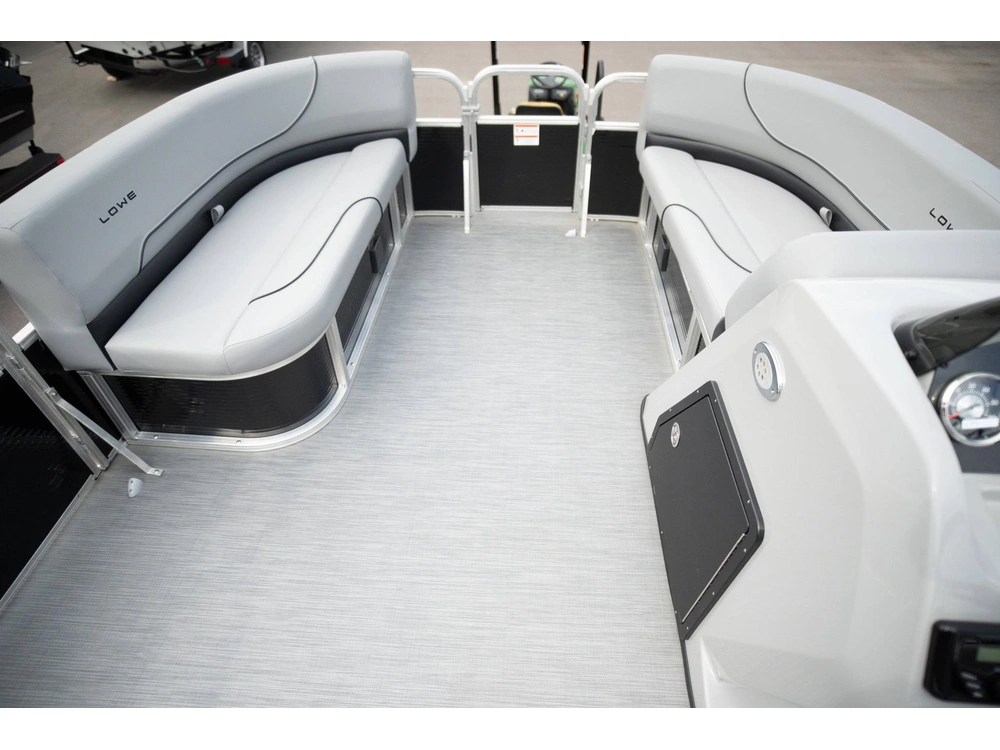 2023 Lowe Boats Ultra Value 200 alt