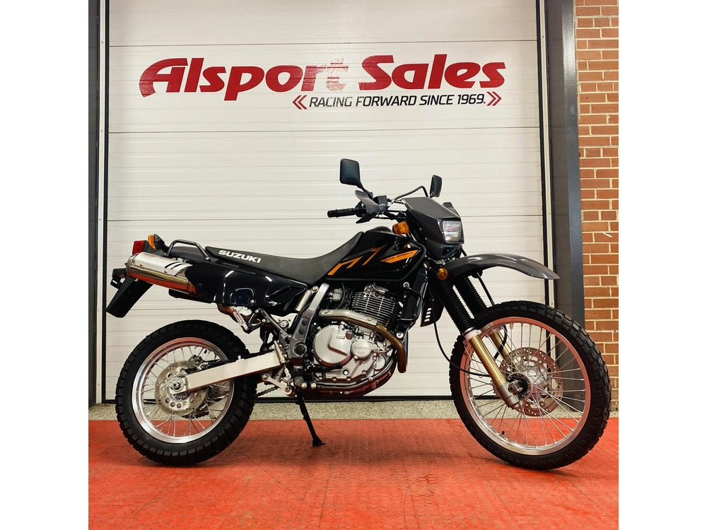 2025 Suzuki Dr 650s alt