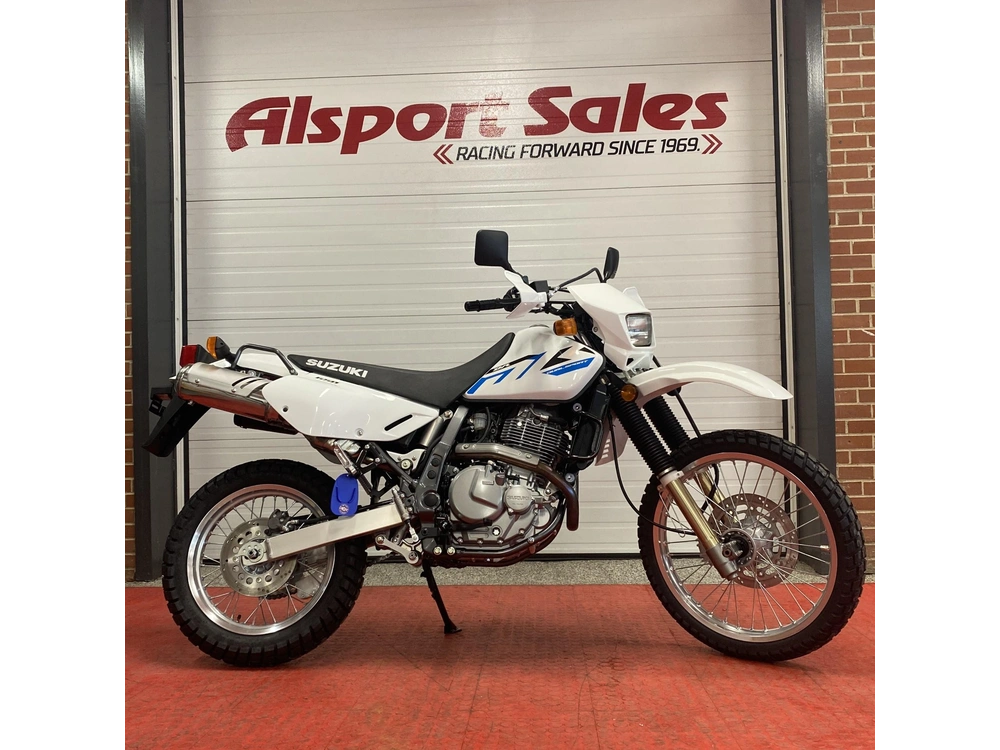 2025 Suzuki Dr 650s alt